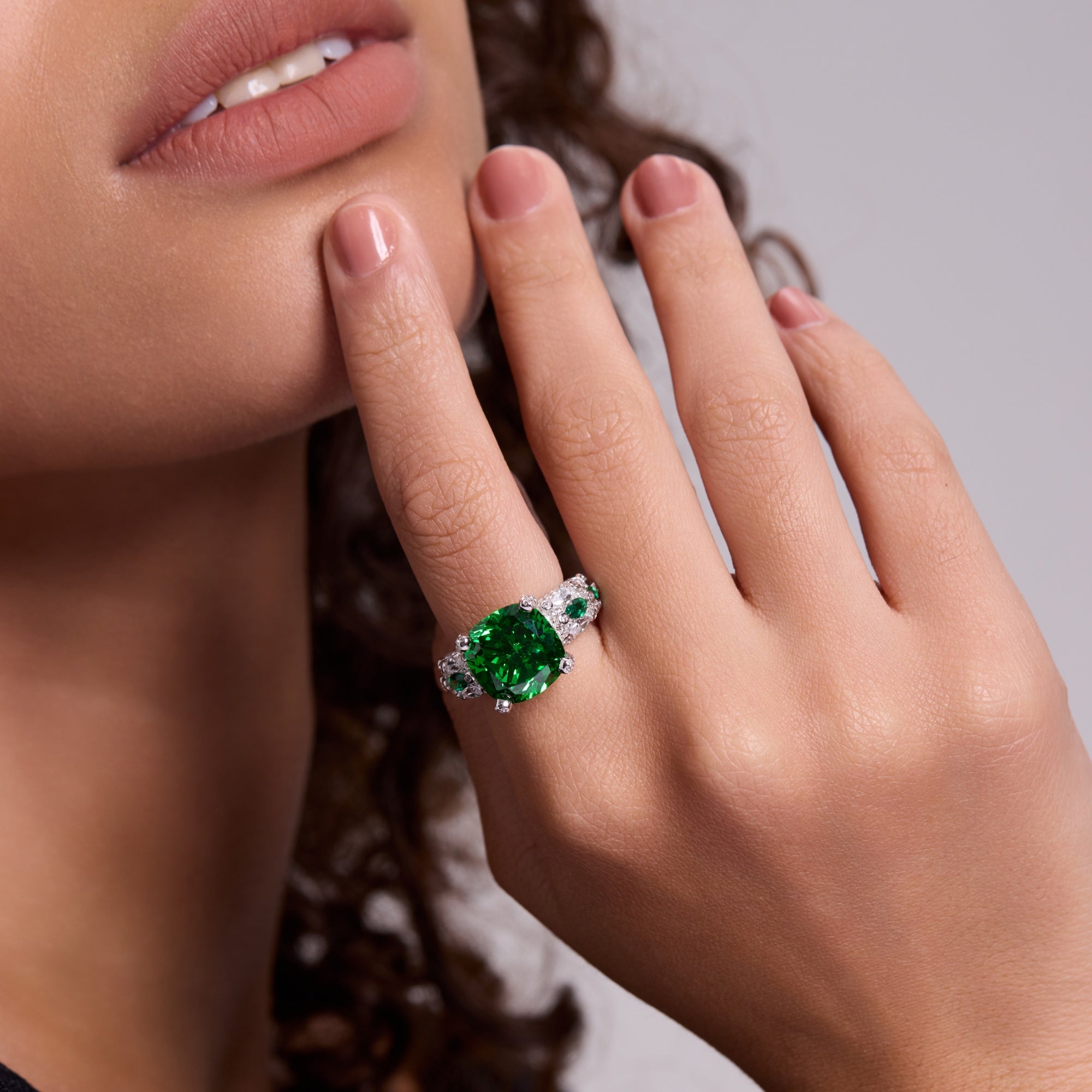 6-carat Birthstone Ring - Spotlight