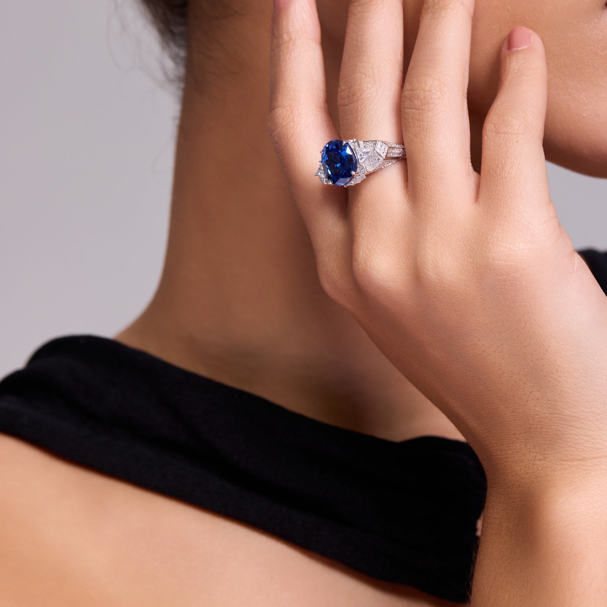 6-carat Statement Ring - The Wall